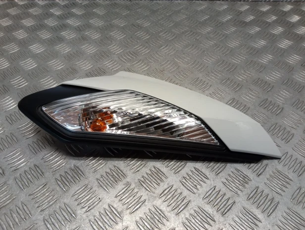 Kierunkowskaz przedni prawy BMW R 1200RT K26 10-14r   PN. 63137706408