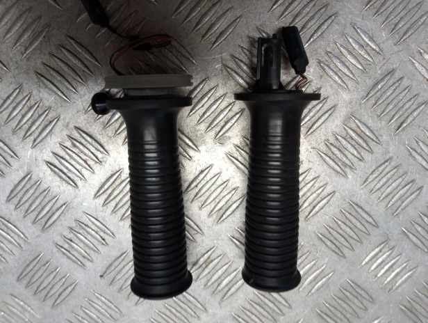 Manetki podgrzewane komplet BMW R 1200RT 10-14r   PN. 61317713247