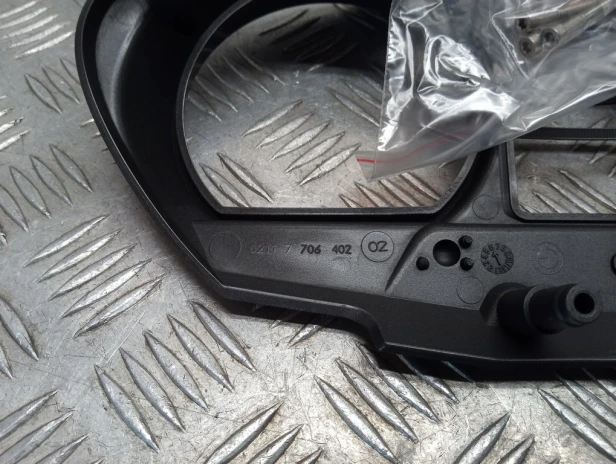 Osłona licznika zegarów BMW R 1200RT K26 10-14r   PN. 62117706402