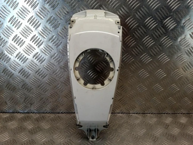 Osłona środkowa zbiornika paliwa BMW R 1200RT K26 10-14r   PN. 46637698008
