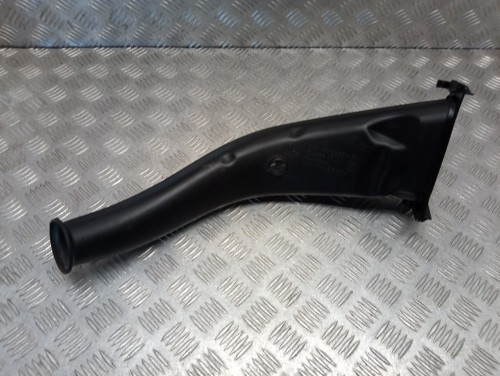 Króciec ssący dolot powietrza BMW R 1200RT K26 10-14r   PN. 13717712608