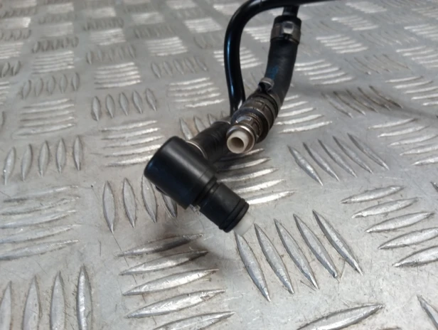 Przewody paliwa wtryskiwacze BMW R 1200RT K26 10-14r   PN. 13617672335