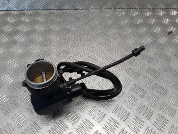 Przepustnica prawa BMW R 1200RT K26 10-14r   PN. 13547712613