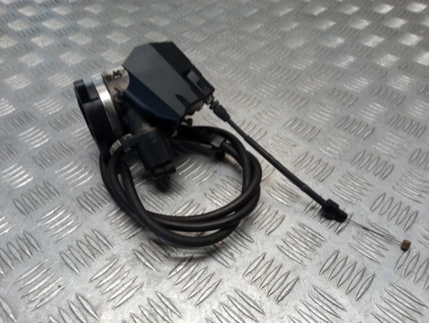 Przepustnica prawa BMW R 1200RT K26 10-14r   PN. 13547712613