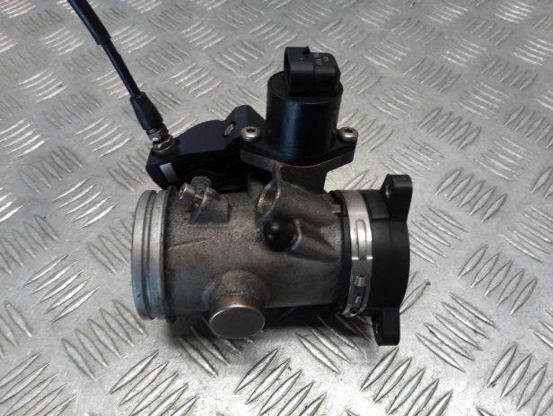 Przepustnica lewa BMW R 1200RT K26 10-14r   PN. 13547712614