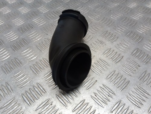 Krócieć ssący prawy BMW R 1200RT K26 10-14r   PN. 13717712622