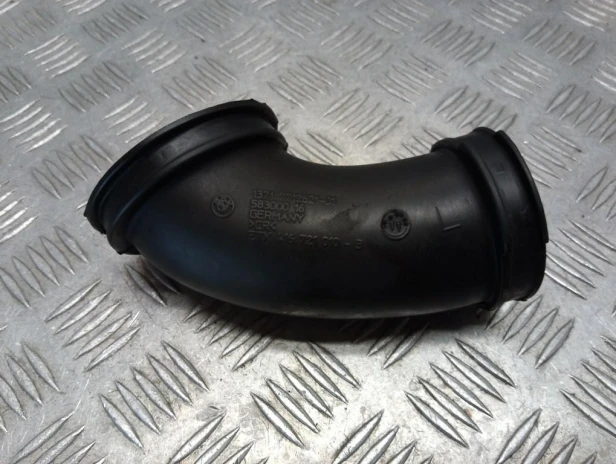 Króciec ssący lewy BMW R 1200RT K26 10-14r   PN. 13717712621