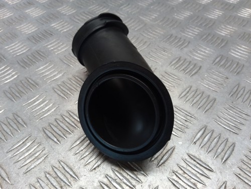 Króciec ssący lewy BMW R 1200RT K26 10-14r   PN. 13717712621