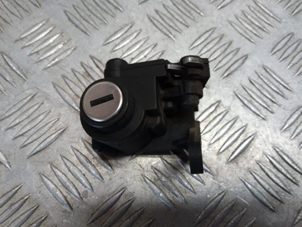 Stacyjka, korek paliwa zamki, moduły BMW R 1200RT K26 10-14r   PN. 61318543110