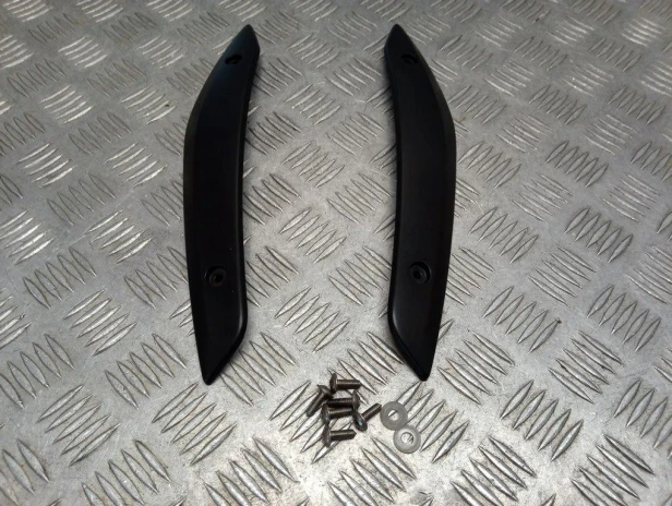 Osłona mocowania szyby przód lewa prawa  BMW R 1200RT K26 10-14r   PN. 46637681295