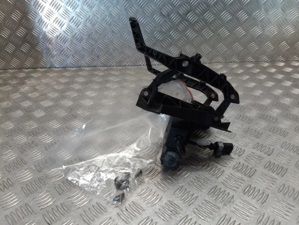 Mechanizm podnoszenia szyby BMW R 1200RT K26 10-14r   PN. 46637681429