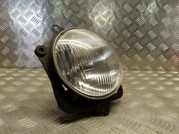 Lampa przednia reflektor YAMAHA XVZ 1300 ROYAL STAR VENTURE 99-13r   PN. 4XY-84300-00
