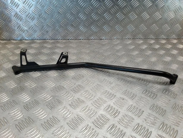 Stelaż wspornik prawy owiewki silnika BMW R 1200RT K26 10-14r   PN. 46637711657