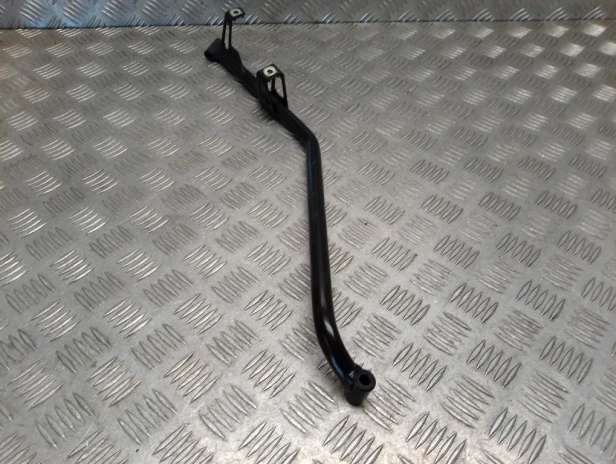Stelaż wspornik prawy owiewki silnika BMW R 1200RT K26 10-14r   PN. 46637711657