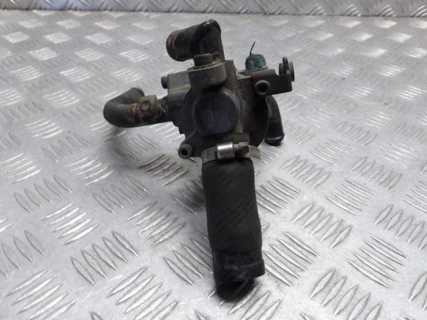 Termostat obudowa termostatu YAMAHA XVZ 1300 ROYAL STAR VENTURE 99-13r   PN. 4XY-12417-00