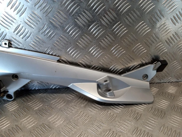 Set mocowanie podnóżka lewy BMW R 1200RT K26 03-14r   PN. 46717675289