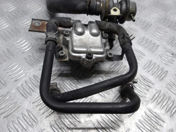 Zawór membranowy powietrza YAMAHA XVZ 1300 ROYAL STAR VENTURE 99-13r   PN. 4XY-14808-10