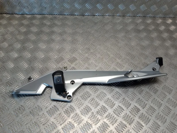 Set mocowanie podnóżka lewy BMW R 1200RT K26 03-14r   PN. 46717675289