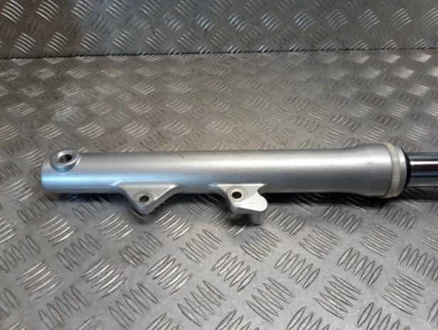 Laga zawieszenia przód lewa YAMAHA XVS 950 MIDNIGHT STAR 09-17r   PN. 5S7-23102-01