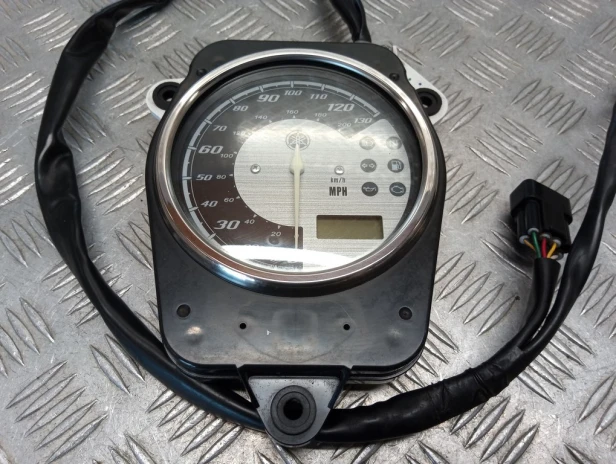 Licznik zegar YAMAHA XVS 950 MIDNIGHT STAR 09-11r   PN. 5S7-83500-00
