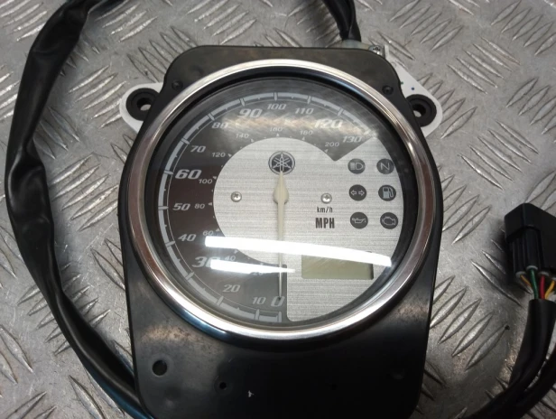Licznik zegar YAMAHA XVS 950 MIDNIGHT STAR 09-11r   PN. 5S7-83500-00