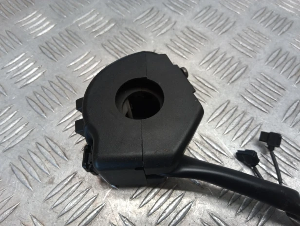 Przełącznik prawy starter YAMAHA XVS 950 MIDNIGHT STAR 09-17r   PN. 5S7-83972-00