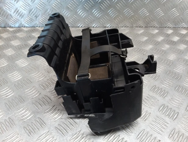 Skrzynka mocowania akumulatora YAMAHA XVS 950 MIDNIGHT STAR 09-17r   PN. 5S7-2177G-00