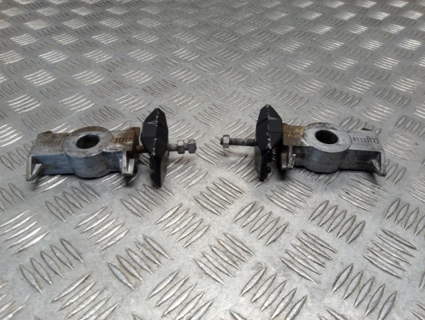 Napinacze pasa tylnego koła YAMAHA XVS 950 MIDNIGHT STAR 09-17r   PN. 5S7-25388-00
