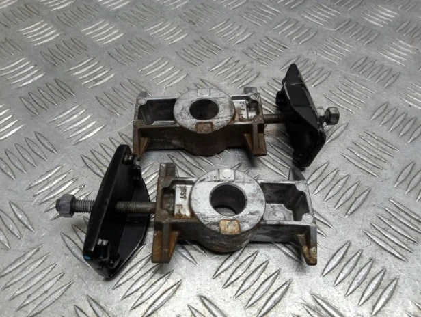 Napinacze pasa tylnego koła YAMAHA XVS 950 MIDNIGHT STAR 09-17r   PN. 5S7-25388-00