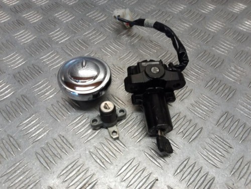Stacyjka korek wlewu zamek YAMAHA XVS 950 MIDNIGHT STAR 09-17r   PN. 3D8-82501-02