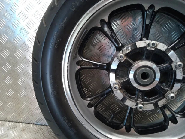 Felga koło tył J16M/CxMT4.50 YAMAHA XVS 950 MIDNIGHT STAR 09-17r   PN. 5S7-25338-01