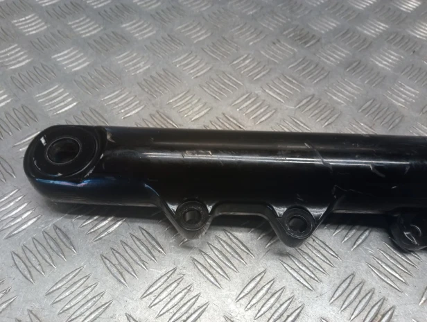 Goleń lagi zawieszenia przód lewa HARLEY DAVIDSON DYNA STREET BOB FXDB 14-17r   PN. 45500126