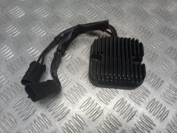 Regulator napięcia VICTORY VEGAS / 8-BALL 06-10r   PN. 4011062