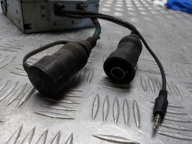 Radio magnetofon odtwarzacz kaset YAMAHA XVZ 1300 ROYAL STAR VENTURE 99-13r   PN. 4XY-88150-00