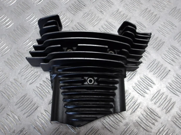 Osłona głowicy cylindra przód prawa YAMAHA XVZ 1300 ROYAL STAR VENTURE 99-13r   PN. 4XY-1111H-20