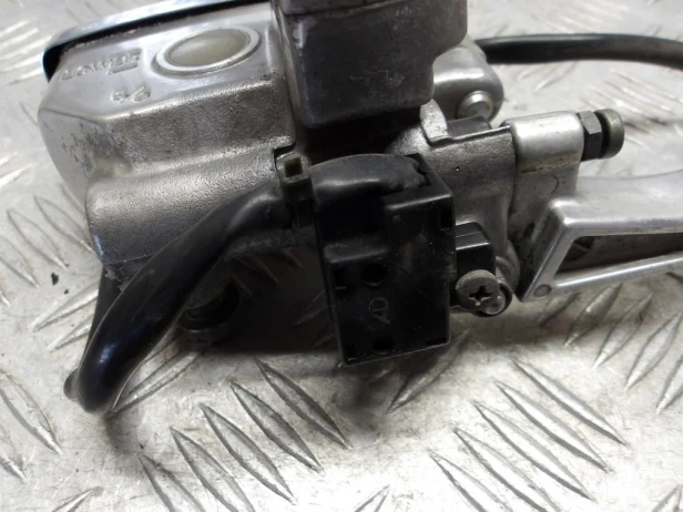 Pompa hamulca przedniego YAMAHA XVZ 1300 ROYAL STAR VENTURE 99-06r   PN. 4XY-W2587-01