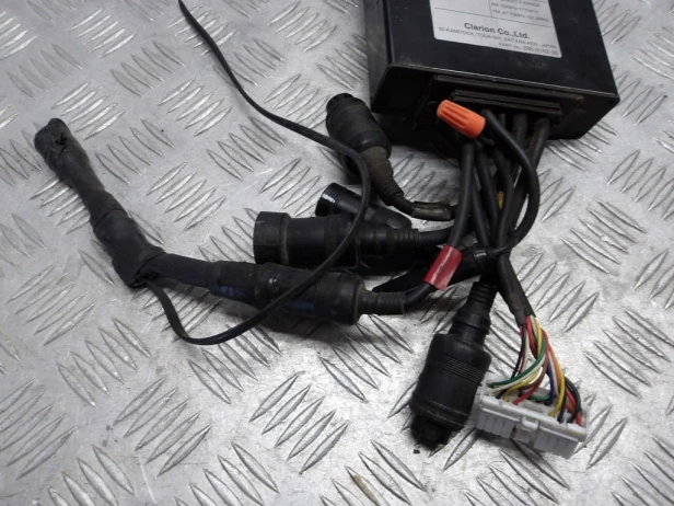Radio moduł radia Amp Power YAMAHA XVZ 1300 ROYAL STAR VENTURE 99-13r   PN. 4XY-88132-01
