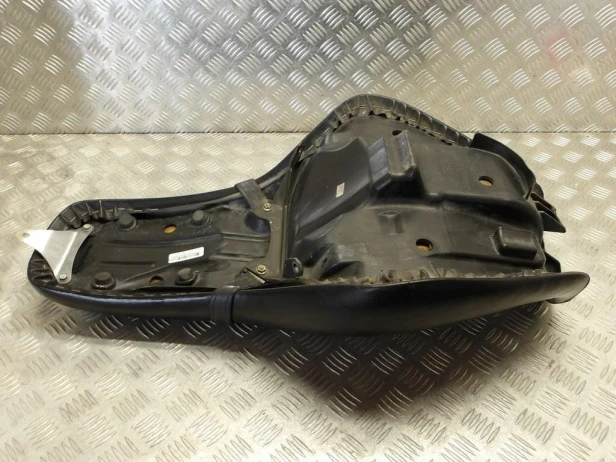 Siedzenie fotel kanapa HONDA VT 1100 C2 SHADOW SABRE 00-07r   PN. 77200-MCK-A30