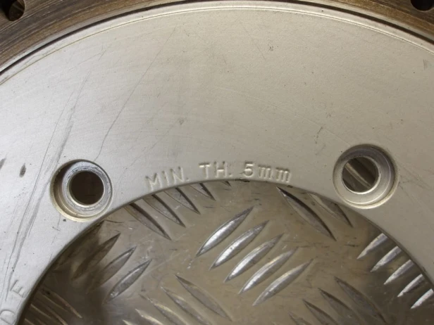 Tarcza hamulca przód 5.85mm HONDA VT 1100 C2 SHADOW SABRE 00-07r   PN. 45251-MBC-000