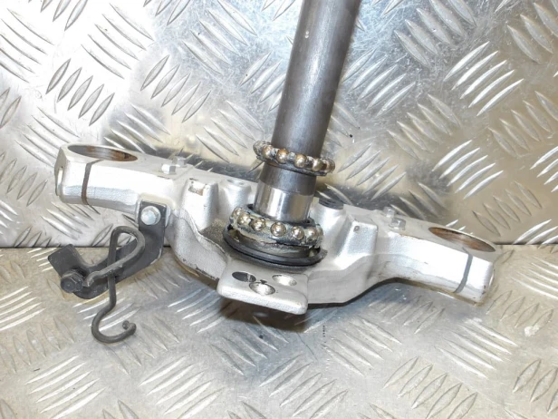 Półka dolna sztyca HONDA VT 1100 C2 SHADOW SABRE 00-07r   PN. 53219-MCK-A50
