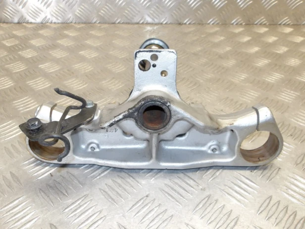 Półka dolna sztyca HONDA VT 1100 C2 SHADOW SABRE 00-07r   PN. 53219-MCK-A50
