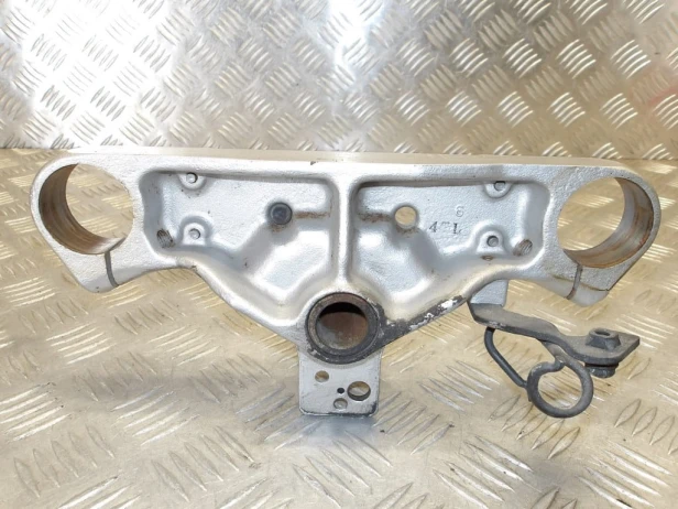 Półka dolna sztyca HONDA VT 1100 C2 SHADOW SABRE 00-07r   PN. 53219-MCK-A50