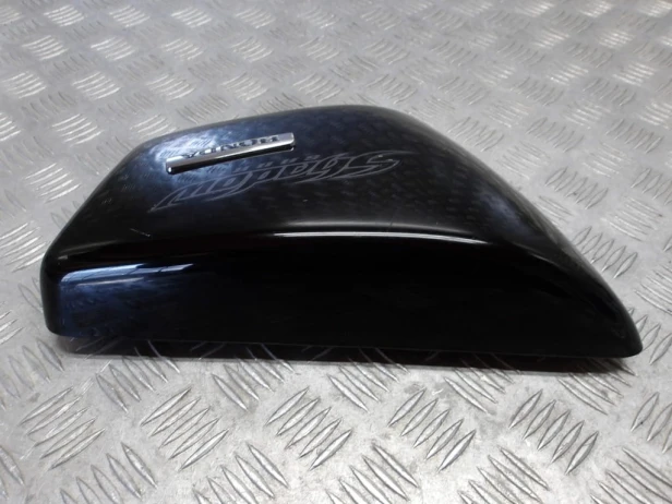 Boczek osłona boczna lewa HONDA VT 1100 C2 SHADOW SABRE 00-07r   PN. 83610-MCK-A60