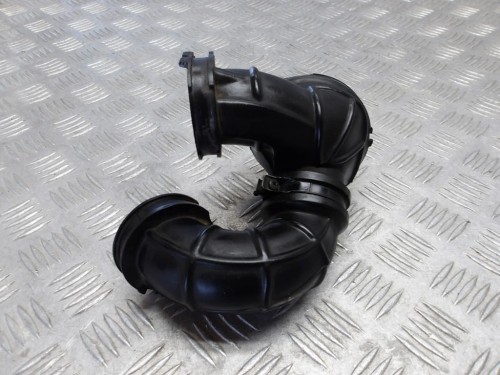 Króciec guma dolotu gaźnika HONDA VT 1100 SHADOW SABRE 00-07r   PN. 17255-MM8-000