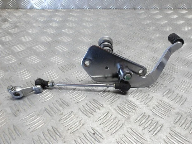 Set podnóżek kierowcy lewy dźiwgnia biegów HONDA VT 1100 C2 SHADOW SABRE 00-07r   PN. 50625-MAA-A80