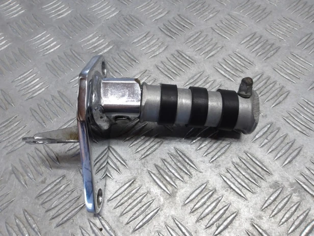 Set podnóżek kierowcy prawy HONDA VT 1100 C2 SHADOW SABRE 00-07r   PN. 50615-MCK-A00