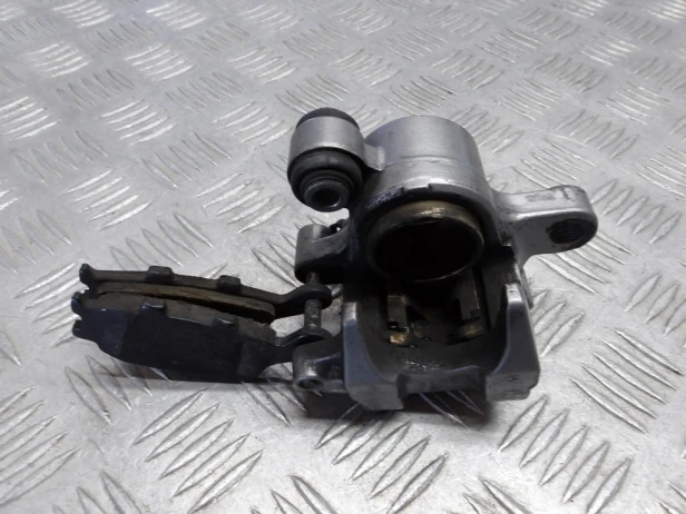 Zacisk hamulca tył HONDA VT 1100 C2 SHADOW SABRE 00-07r   PN. 43150-MAH-315