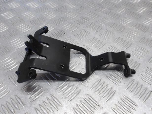 Stelaż mocowanie lampy przód HONDA VT 1100 C2 SHADOW SABRE 00-07r   PN. 61311-MBA-000