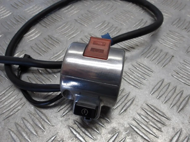 Przełącznik prawy starter HONDA VT 1100 C2 SHADOW SABRE 00-07r   PN. 35013-MAH-A02