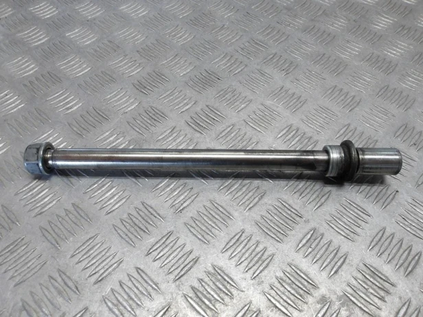 Ośka oś koła tył HONDA VT 1100 C2 SHADOW SABRE 00-07r   PN. 42301-MCK-A00